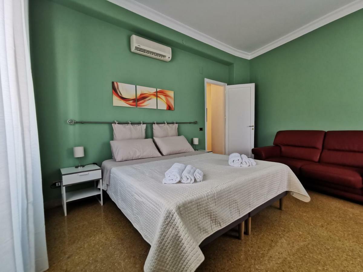 Elera Holiday Apartment ปาแลร์โม ภายนอก รูปภาพ